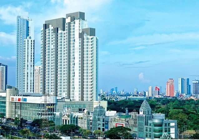 “Overlooking The Green Golf Course”